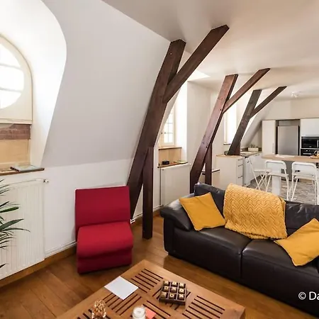 Suite Mana - Maui - Grand Loft En Duplex Avec Vue Sur Place Ducale Parking Inclus Charleville-Mezieres Exterior photo